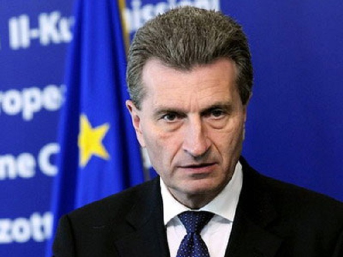 European Commissioner for digital economy intends to meet Azerbaijani minister